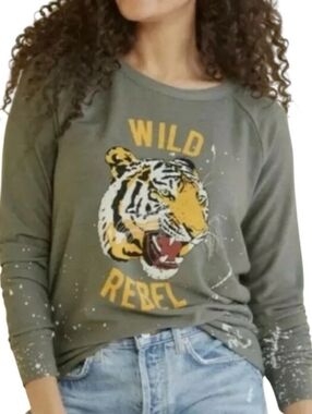 CHASER Wild Rebel Tiger Graphic Sweatshirt Pullover Green Paint Splatter LSU New